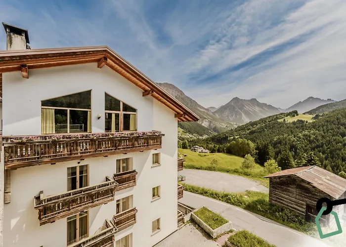 Hotiday Valdidentro فندق 3*