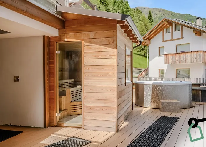 Hotiday Valdidentro فندق