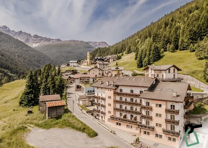 Hotiday Valdidentro فندق 3*