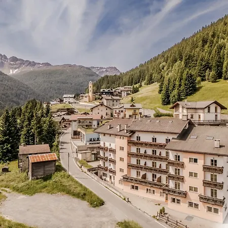 Hotiday Valdidentro Hotel 3*